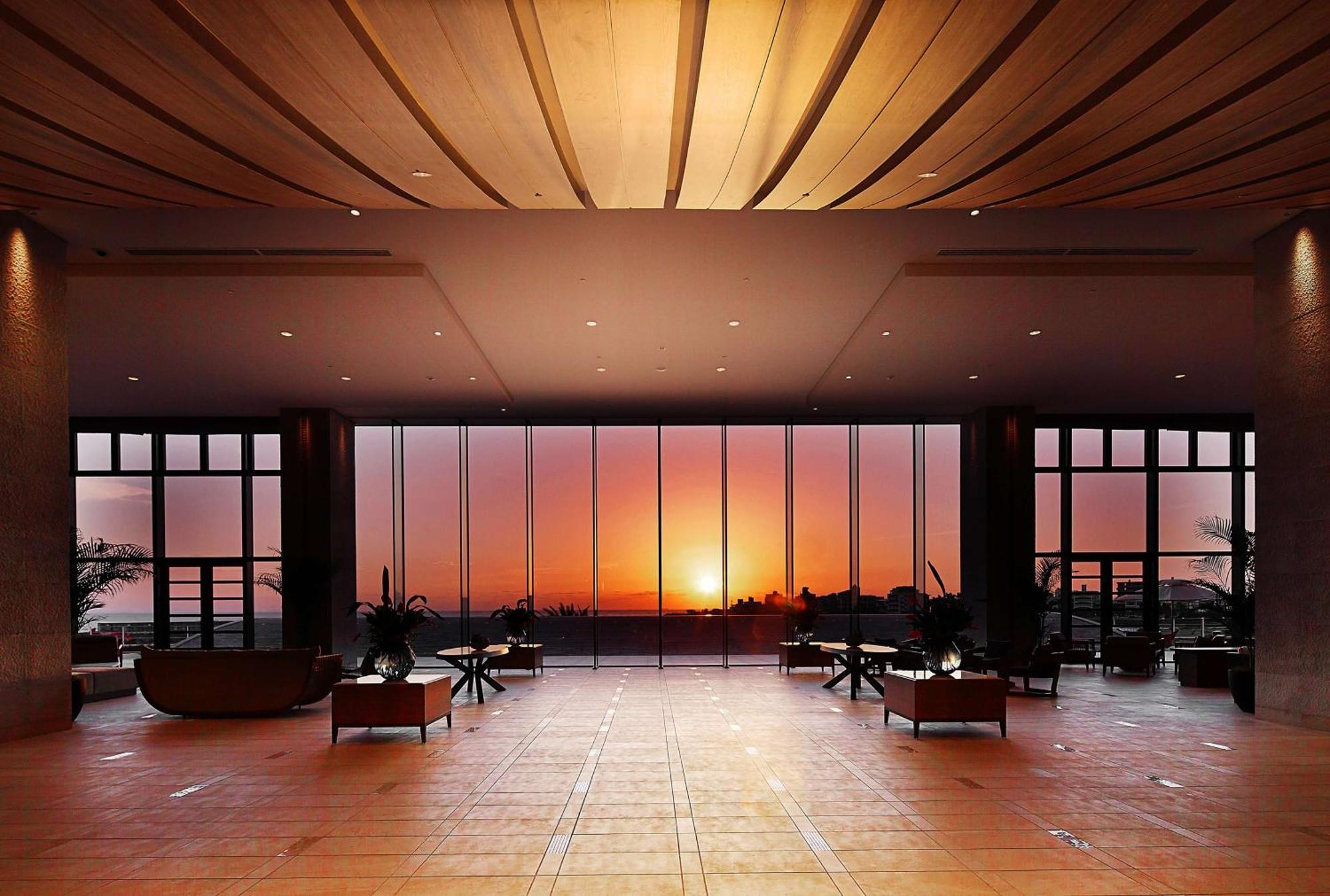 Hilton Okinawa Chatan Resort Exterior photo