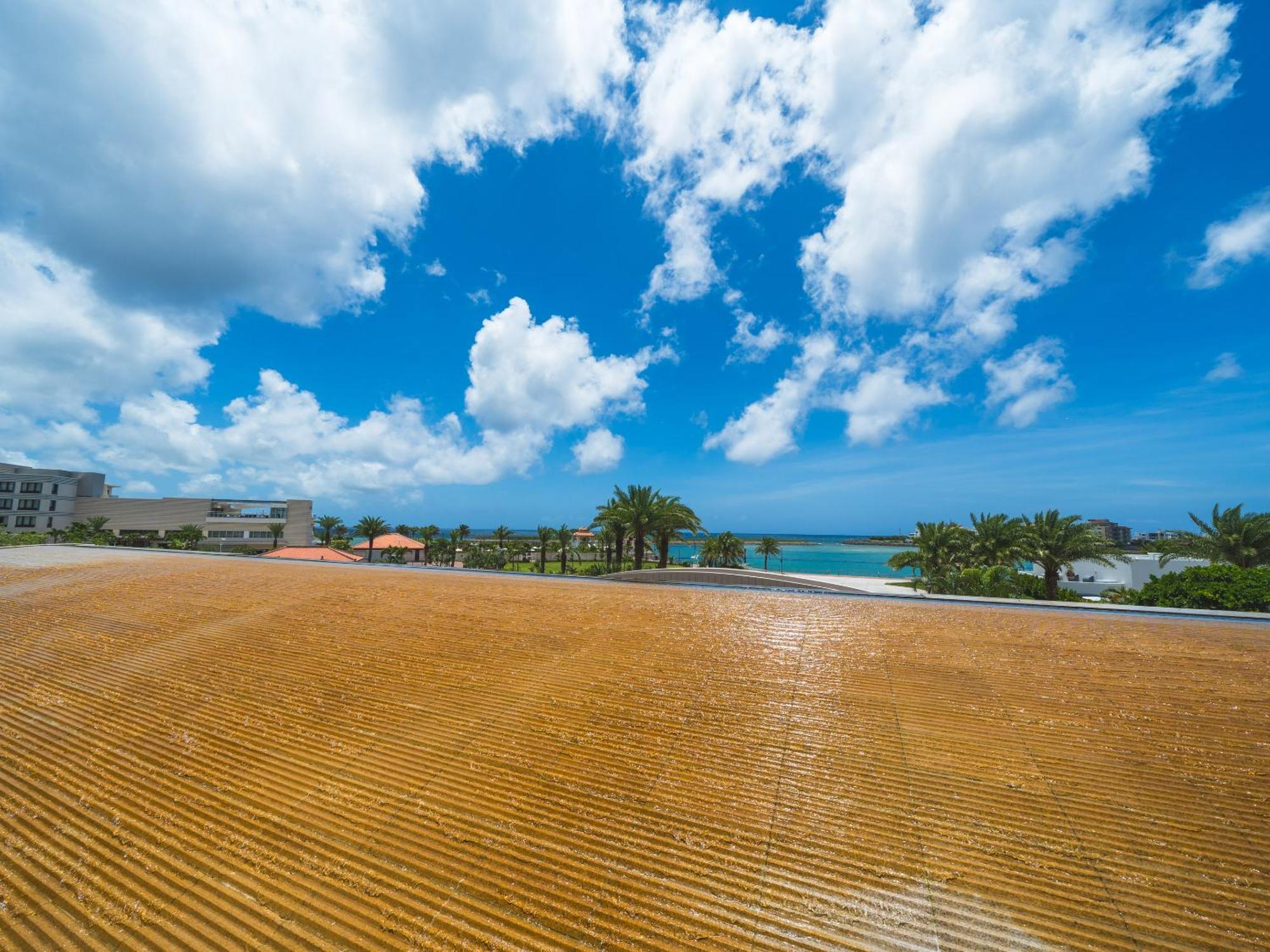 Hilton Okinawa Chatan Resort Exterior photo