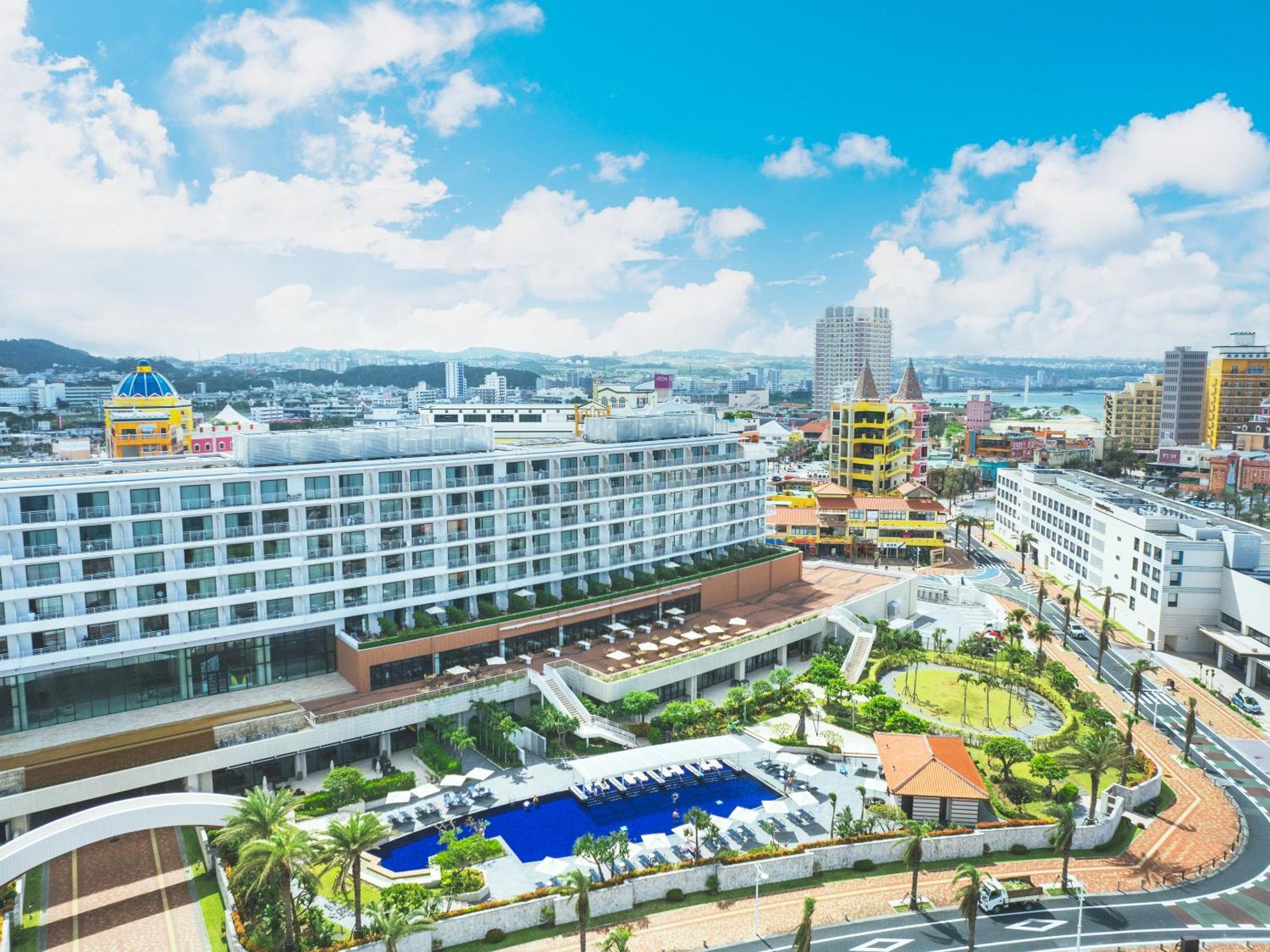 Hilton Okinawa Chatan Resort Exterior photo