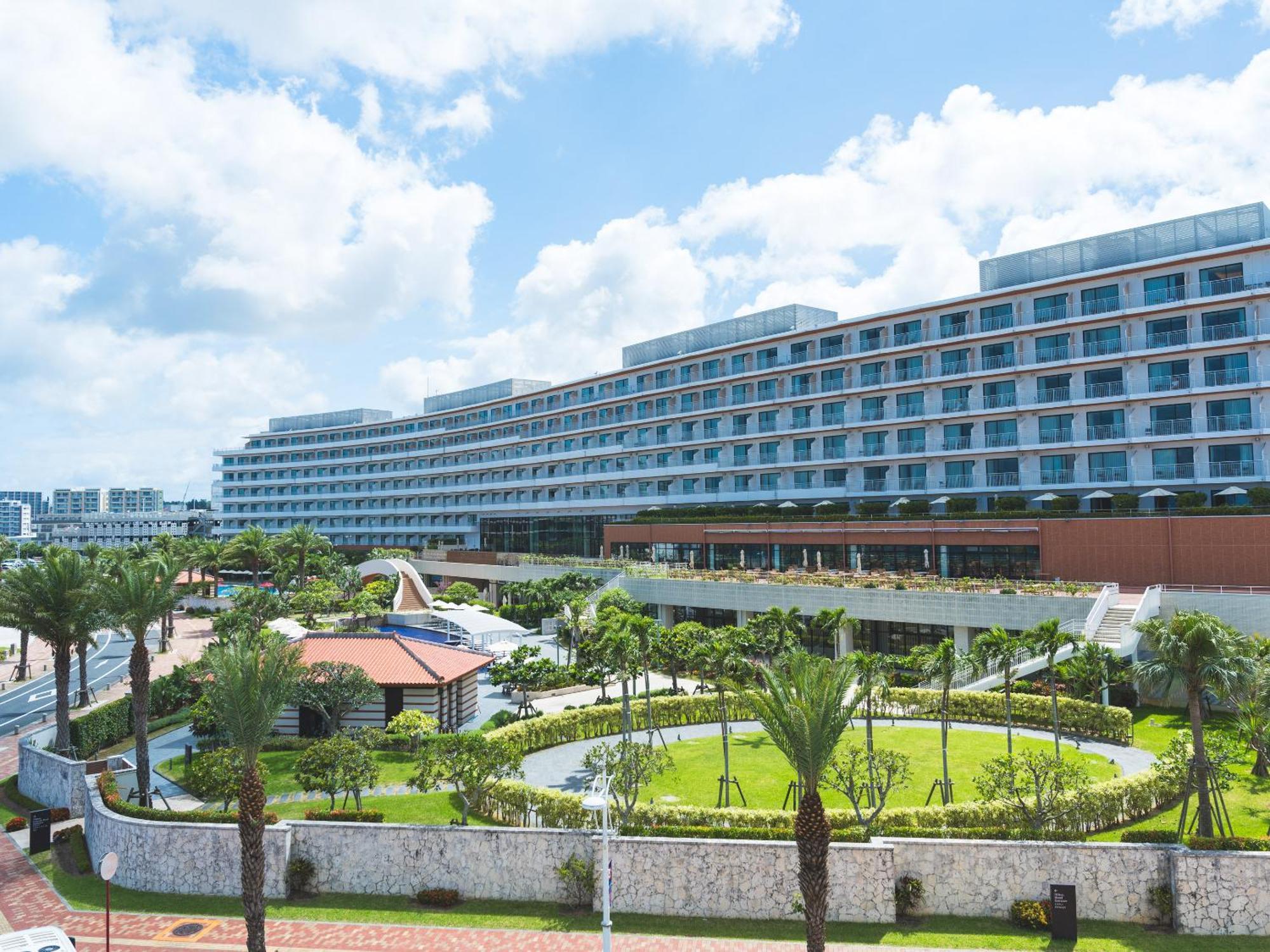Hilton Okinawa Chatan Resort Exterior photo
